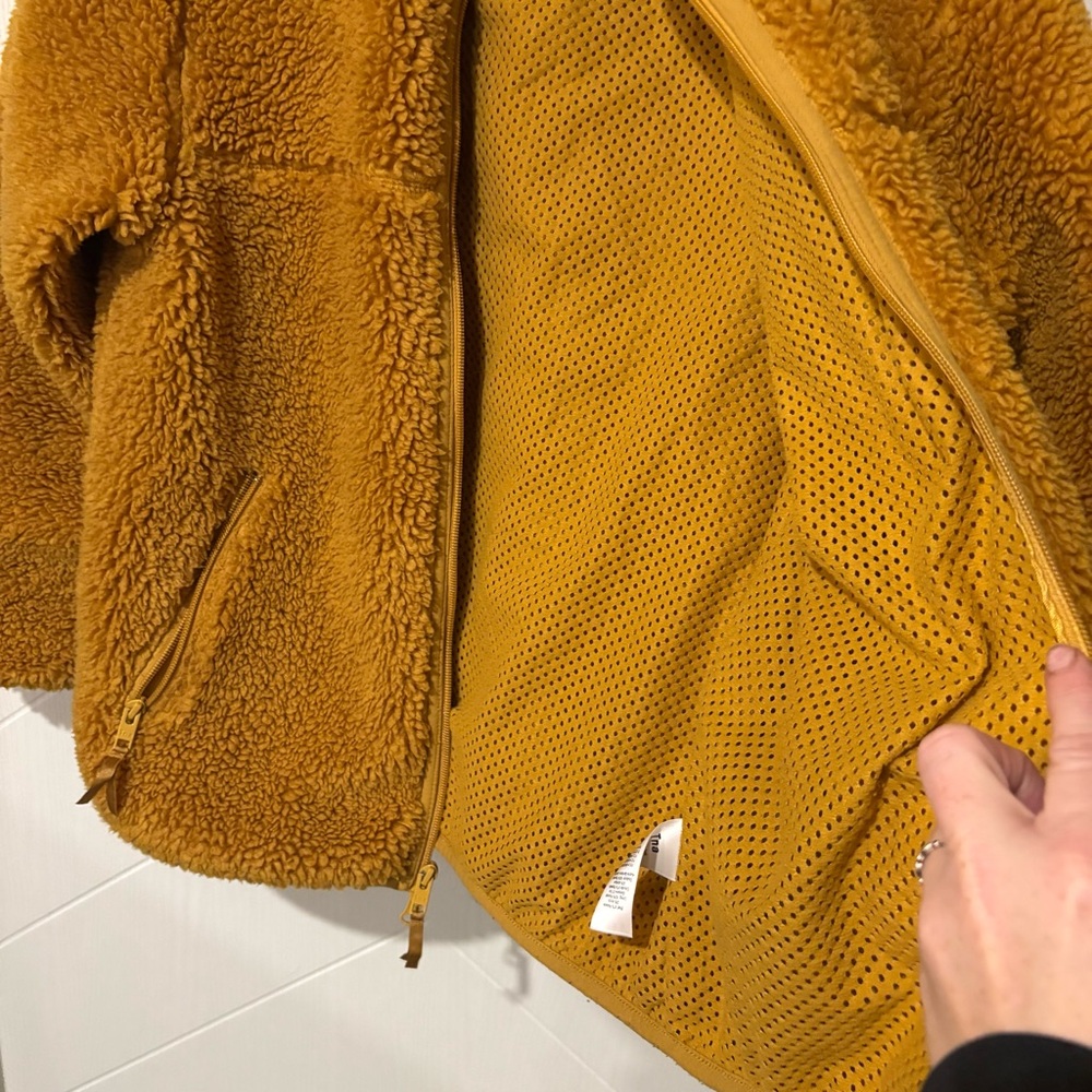 Aritiza TNA XS| Sherpa Zip Up Mustard/ Hiking/ Cozycore /Granola/ Boho - Picture 8 of 8